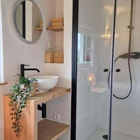Studio With Bedroom And Living